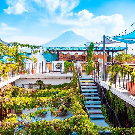 Adra Hostel Antigua Extérieur photo Mount Fuji view from the hotel