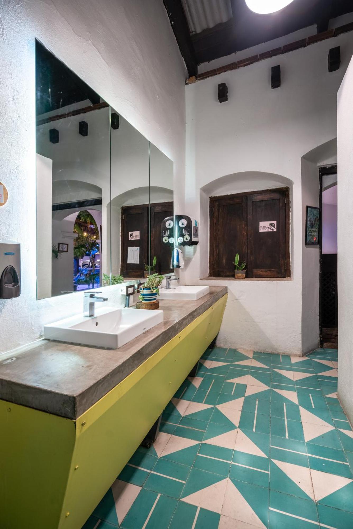 Adra Hostel Antigua Extérieur photo